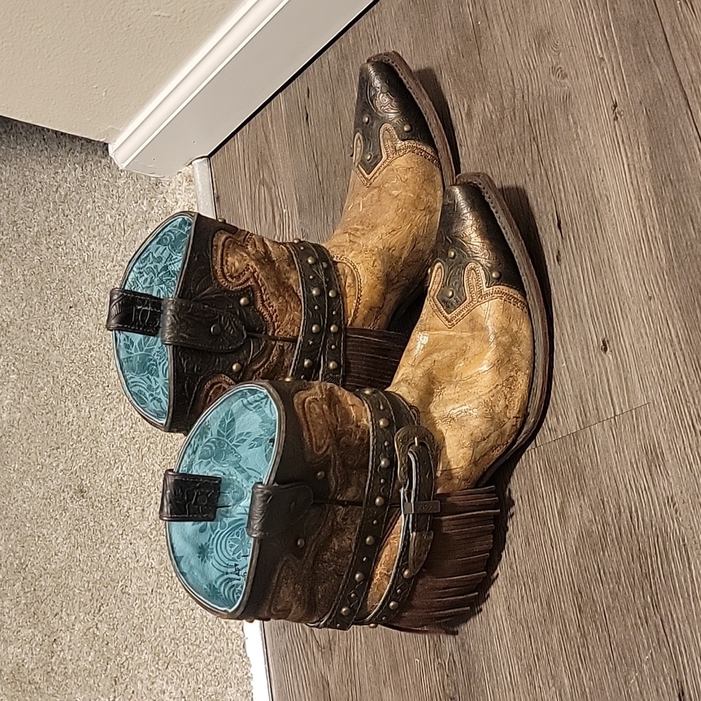 Corral ankle boots